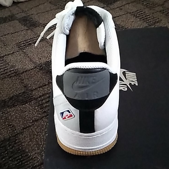 Nike shoes - Picture 2 of 4